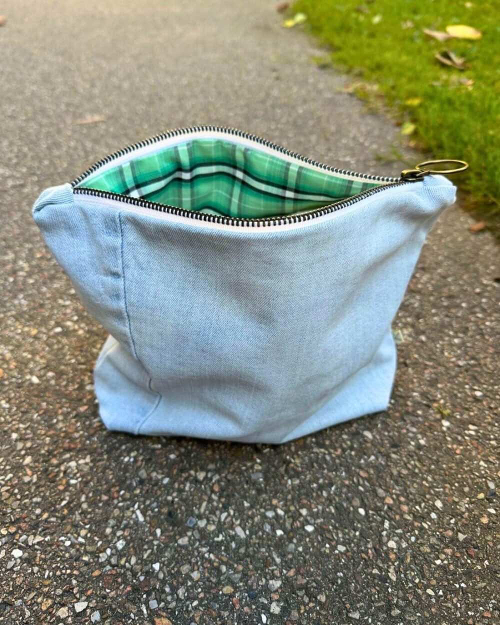 Medium Projekttaske - Lys Blå Denim - Surf - Image 2