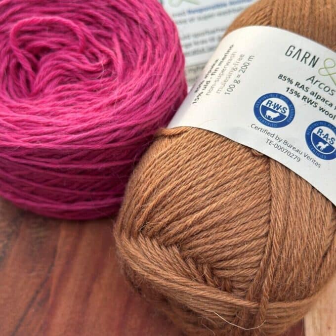 Mellemvej Scarf