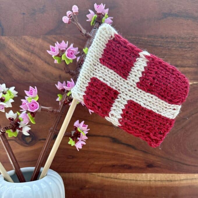 Strikket flag fra Garn & Gear
