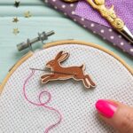 nåleholder til broderi hare